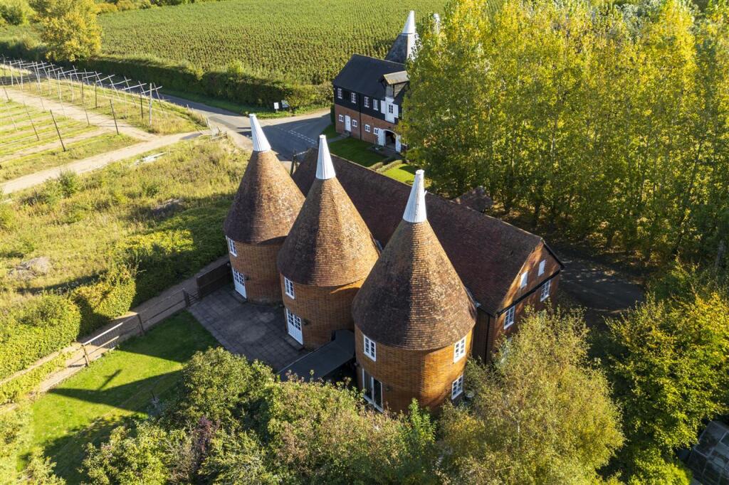 Main image of property: Westlea Oast, Bull Lane, Boughton-under-Blean