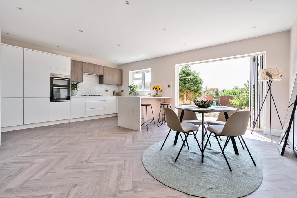 The Crossway, Fareham, PO16 - View 3