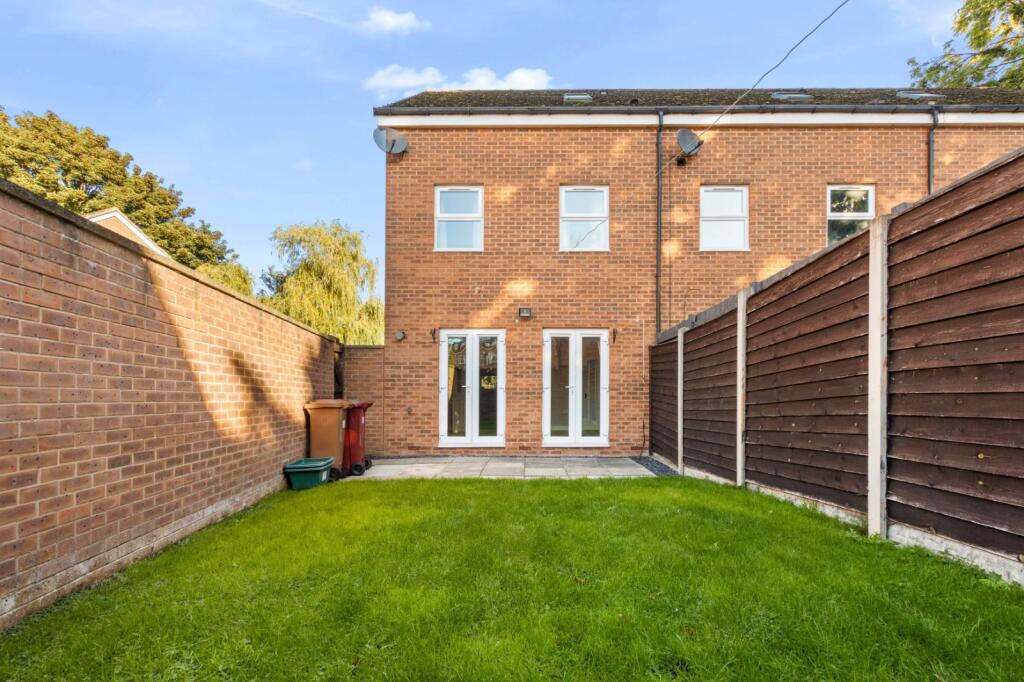 Oak Drive, Barton Upon Humber, North Lincolnshire, DN18 photo 4