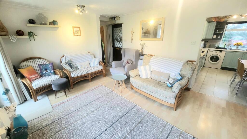 90 Glan Gors, Harlech photo 4