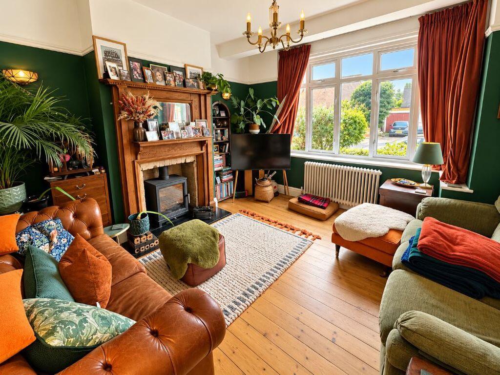 House in Worthing, West Sussex - View 2