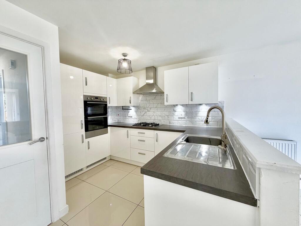 House in Milton Keynes, Fairfields - View 2
