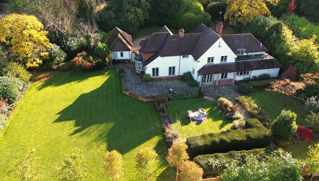 Main image of property: Woodlands Road, Harpsden, Henley-on-Thames, Oxfordshire, RG9