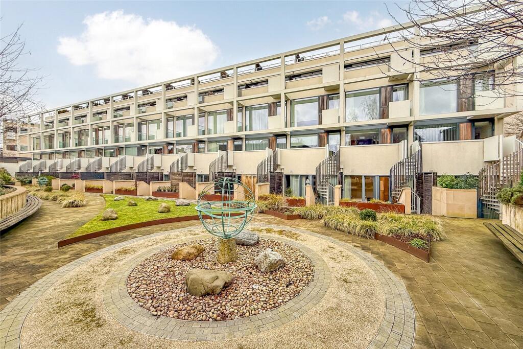 Main image of property: Gabriel Square, St. Albans, Hertfordshire, AL1