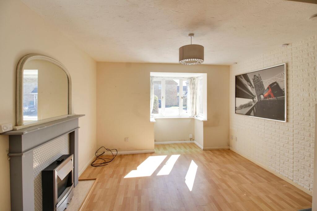 Begwary Close, Eaton Socon, PE19 photo 2