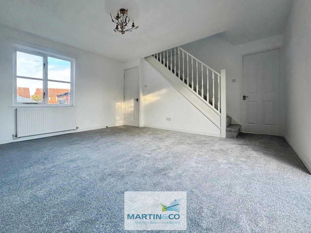 Poynton Drive, Thropham , South Yorkshire  photo 3
