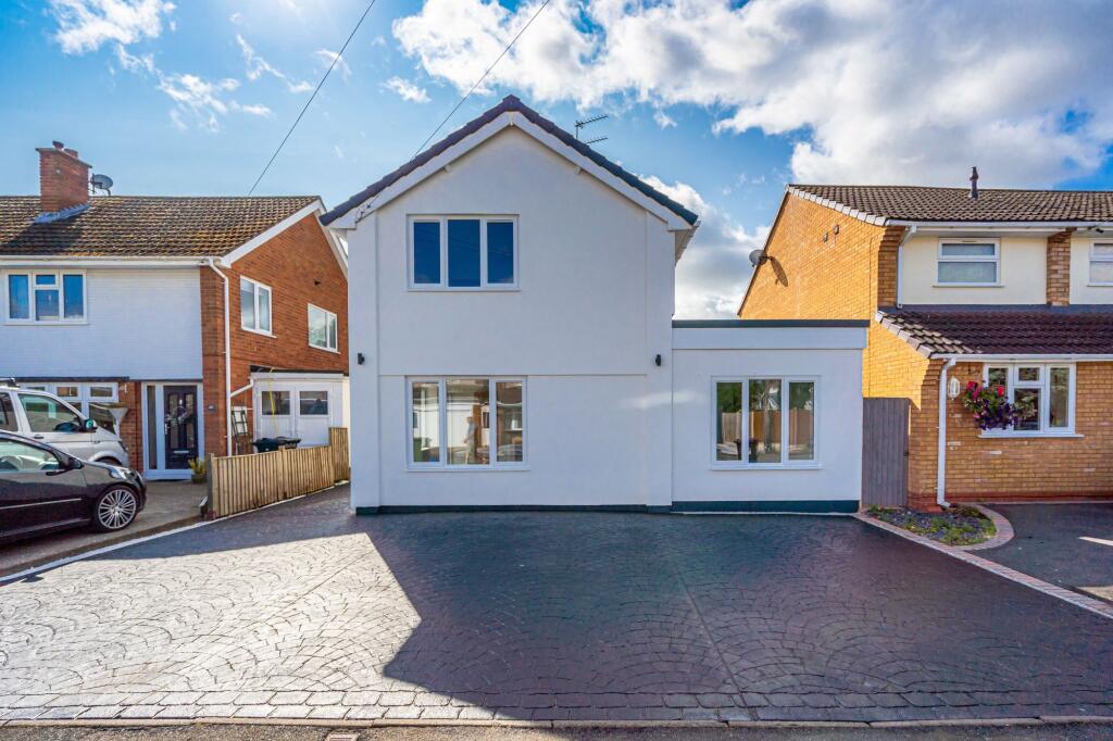 3-bed detached on Weston Road, Albrighton, WV7, £349,000