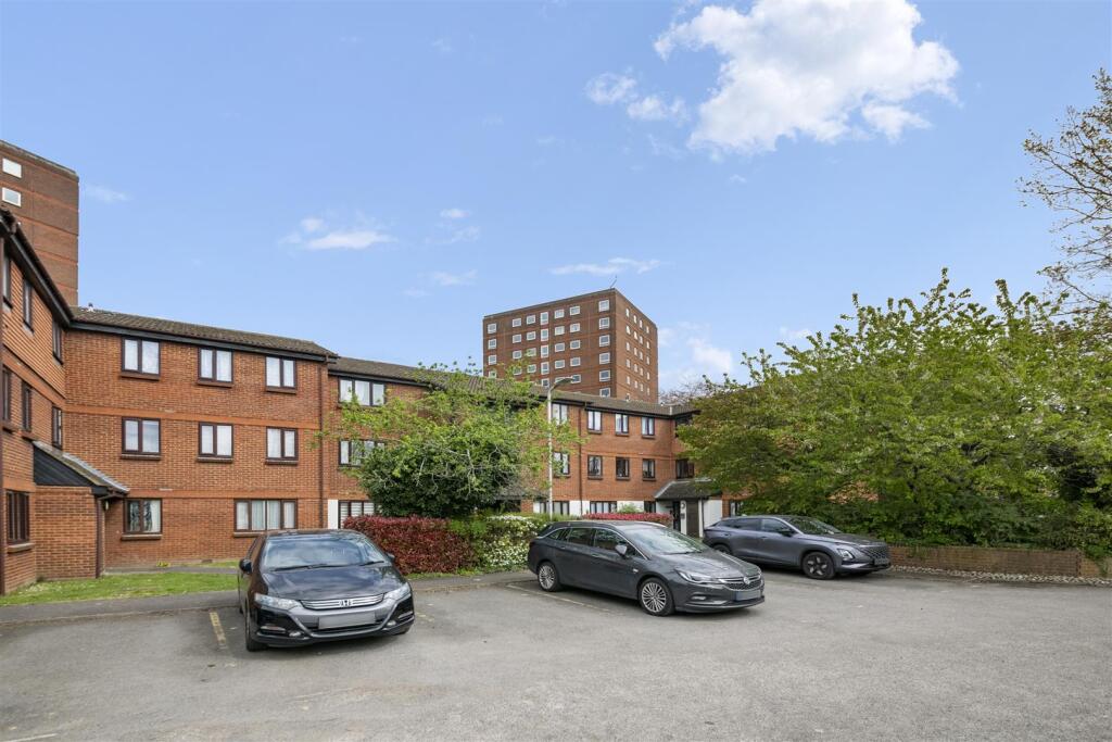 Main image of property: Gade Close, Hayes