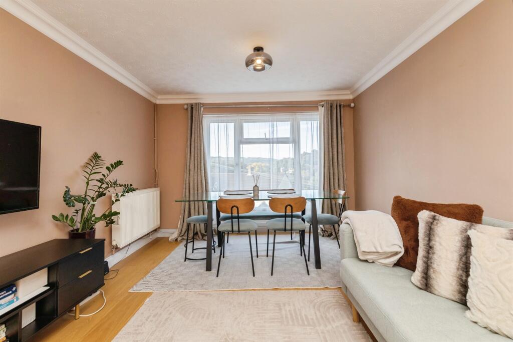 Apartment in Batheaston, Bath and North East Somerset - View 5
