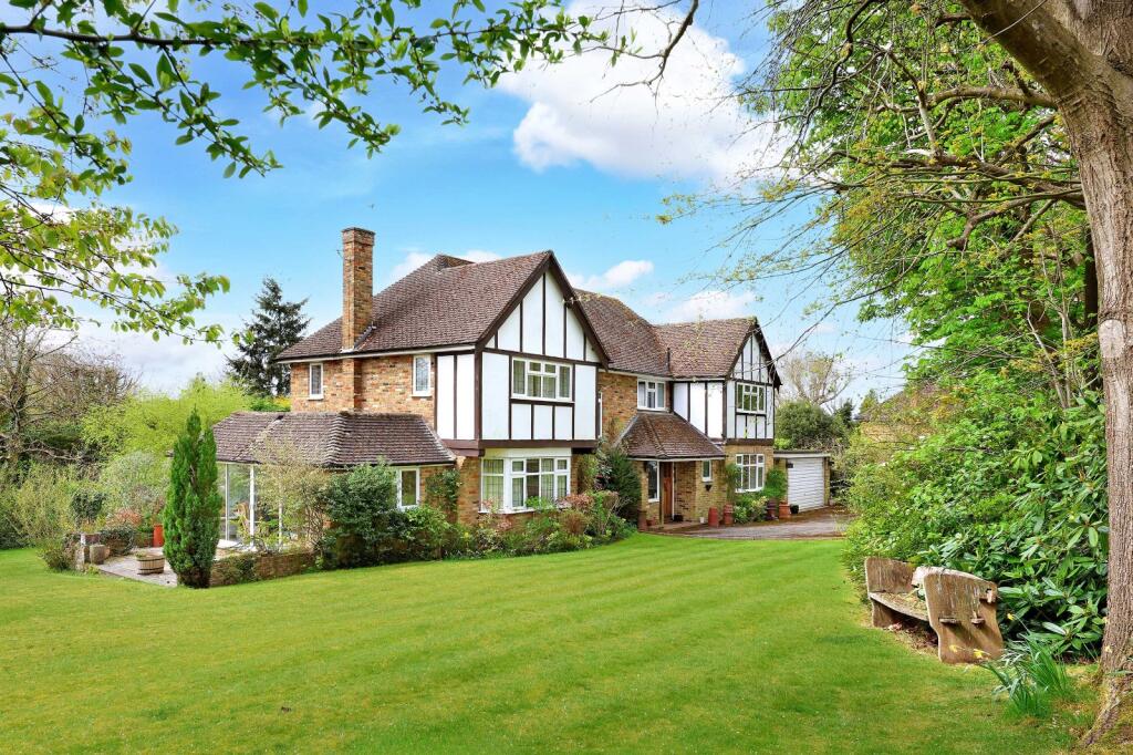 Main image of property: Halfacre Hill, Chalfont St. Peter, Buckinghamshire, SL9