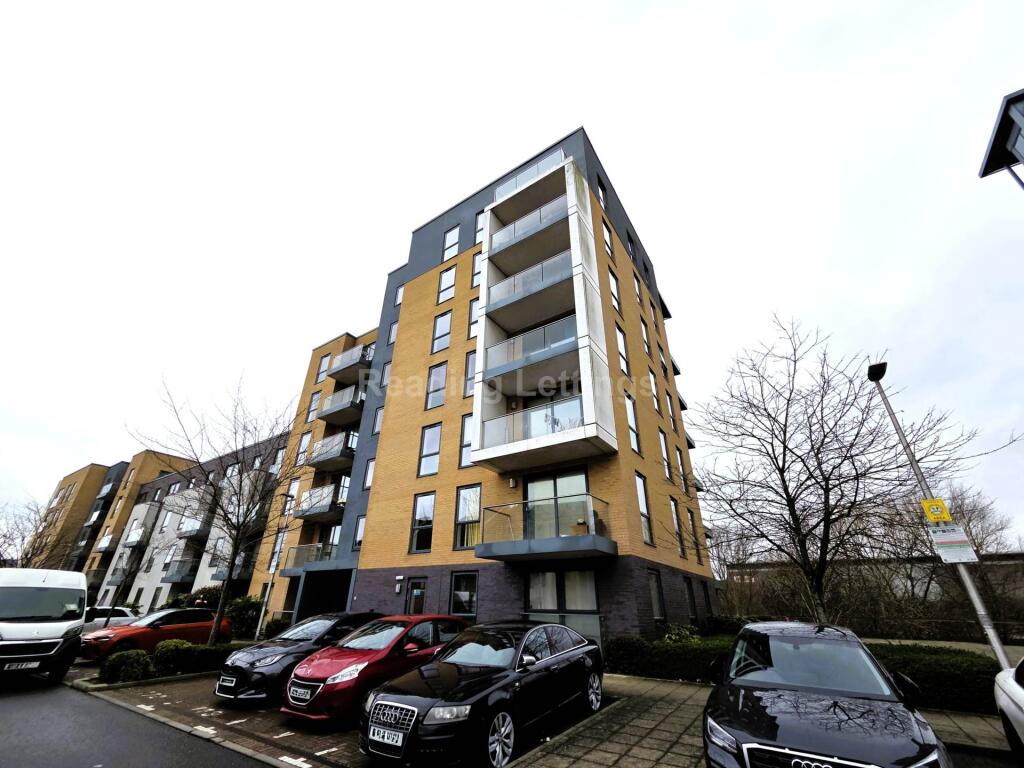 Main image of property: Cygnet House, Kennet Island - Penthouse Apartment