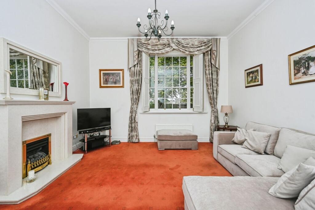 Apartment in St Helens, Liverpool City Region - View 4