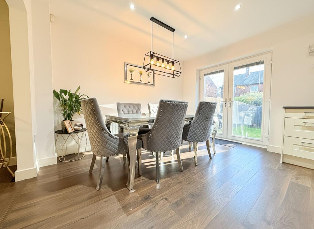 Bradshaw Crescent, Honley, HD9 photo 3
