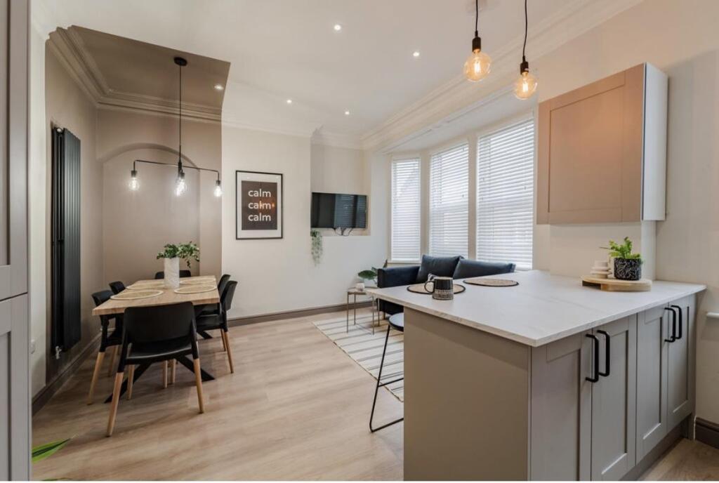 Main image of property: Flat B, Wiverton Road, Nottingham