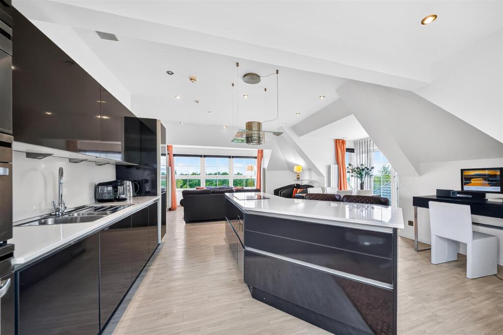 Apartment in Inverness, Inshes and Milton of Leys - More
