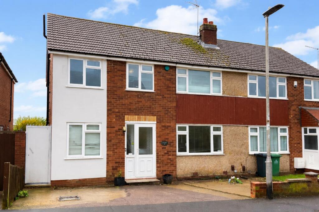 Main image of property: Lulworth Avenue, Goffs Oak