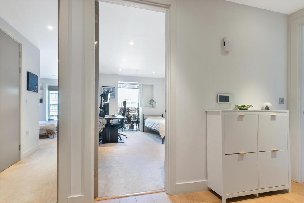 Apartment in London - More