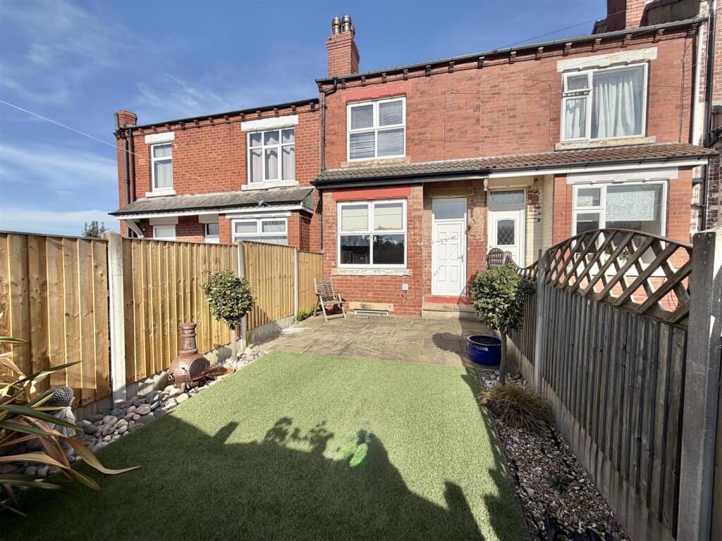 Main image of property: West View, Kippax, Leeds