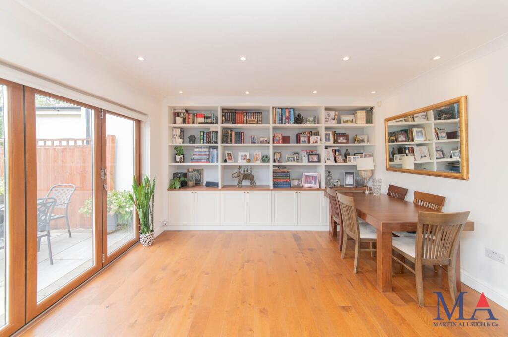 House in Watford - View 4
