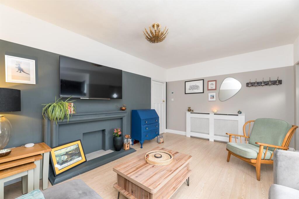 Inglewood Drive, Otley photo 3
