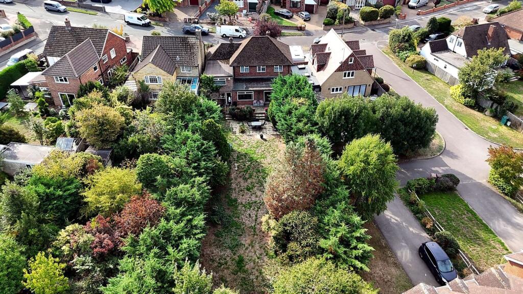 Erleigh Court Drive, Earley, RG6 photo 2