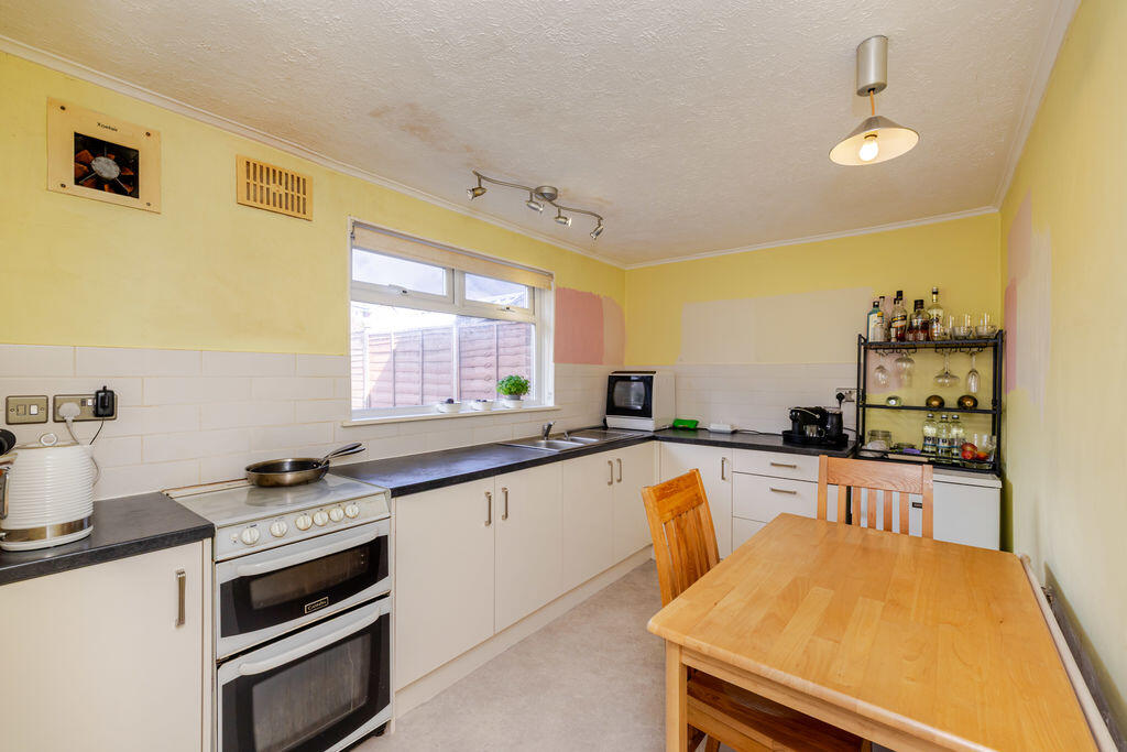 House in Redhill - View 4