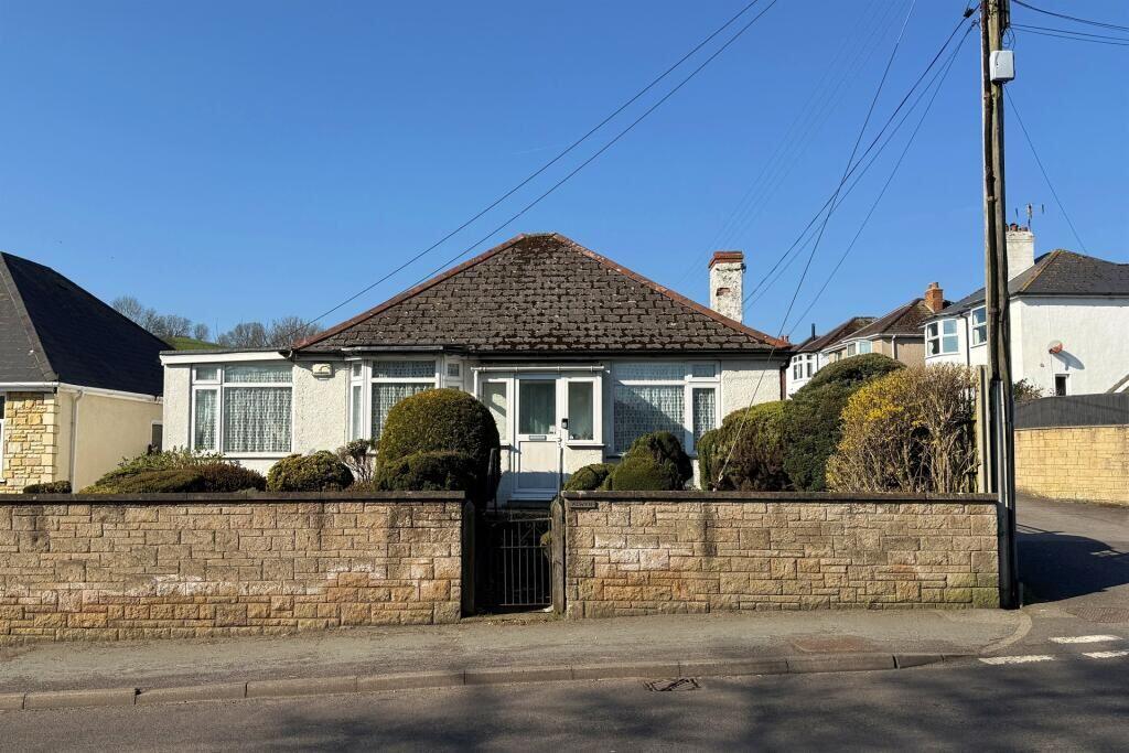 Main image of property: Alwyn, Kings Head Hill, Bridport, Dorset, DT6 3DZ