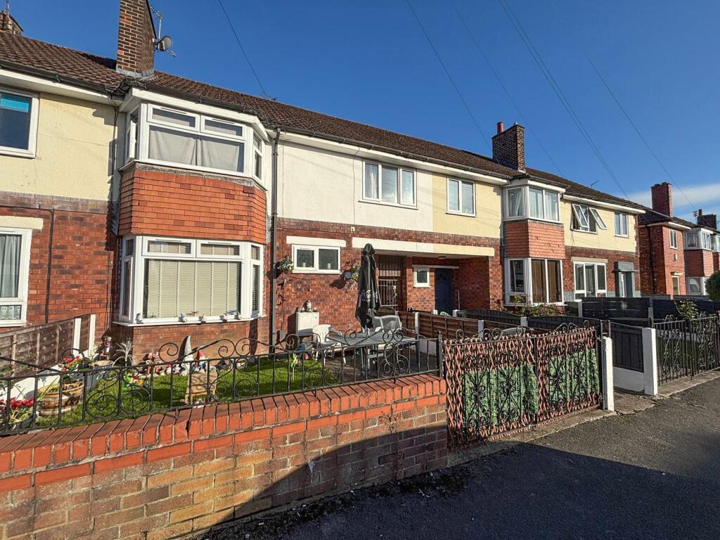4-bed terraced on Wrenbury Crescent, Adswood, £230,000