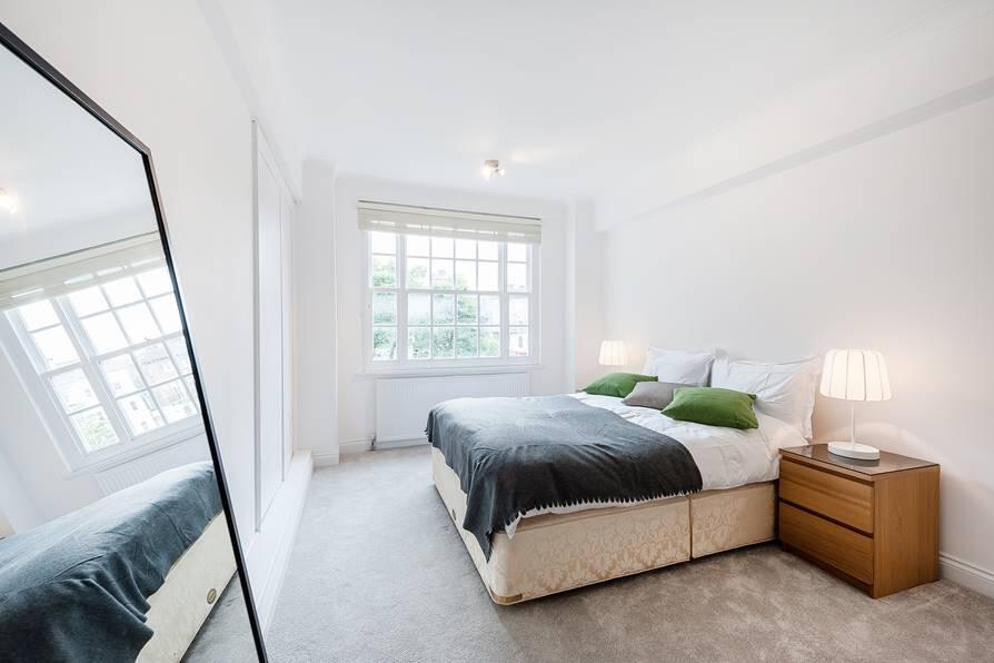 Apartment in London - More