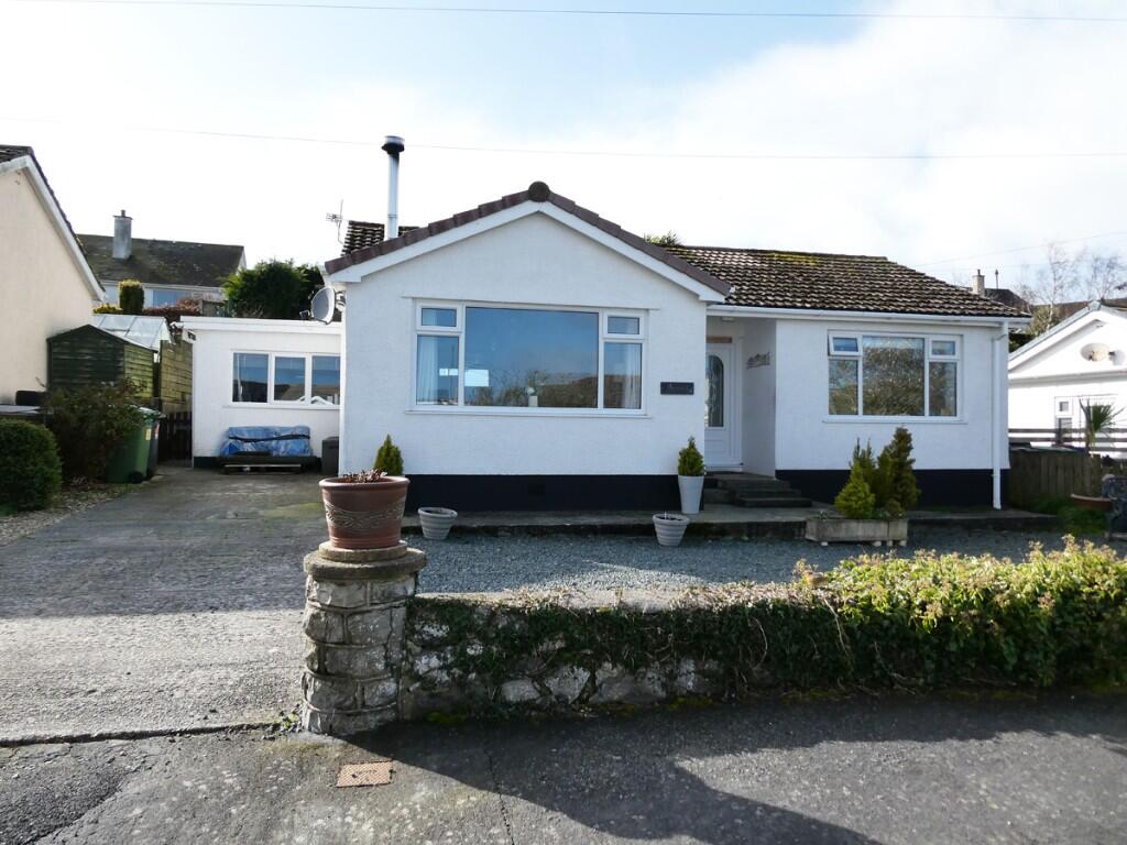 Main image of property: Maes Llydan, LL74