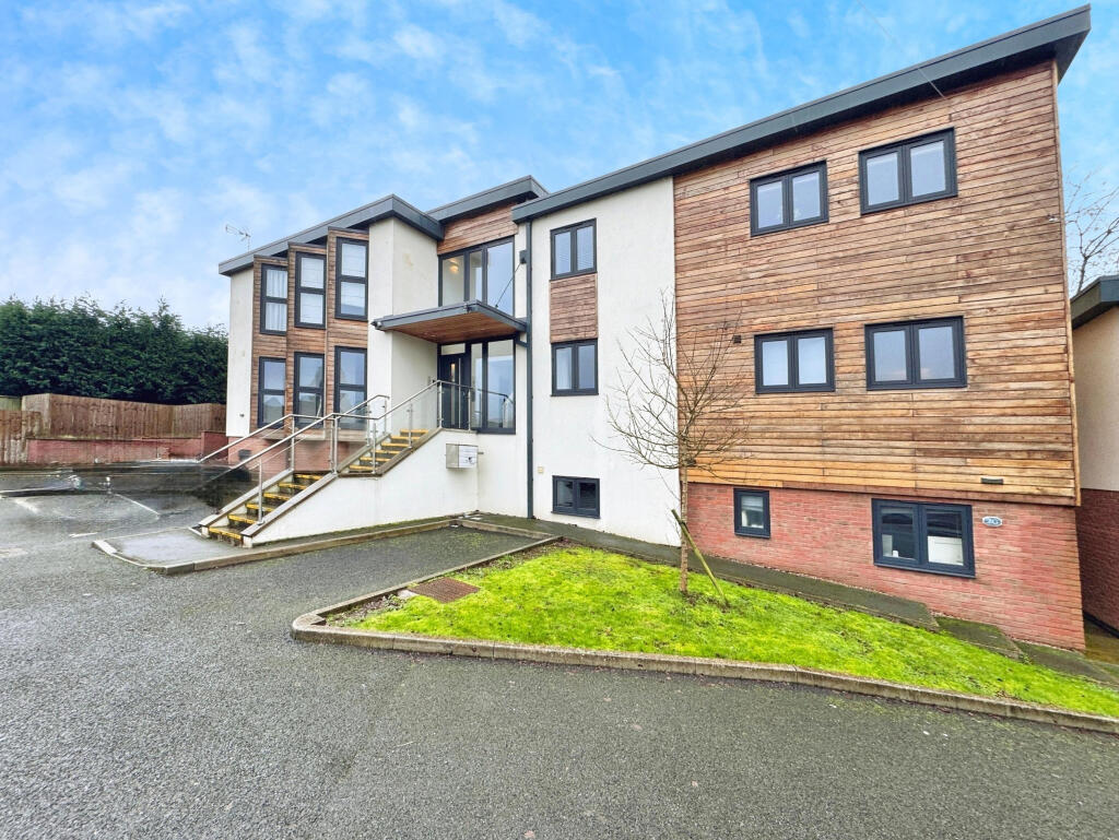 Main image of property: Kingfisher Apartments, Barry Close, Kirby Muxloe, Leicester