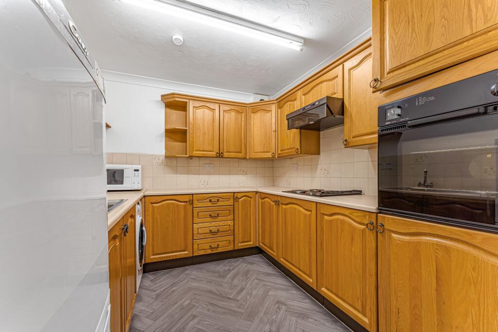 Apartment in Witney, Cogges - View 5