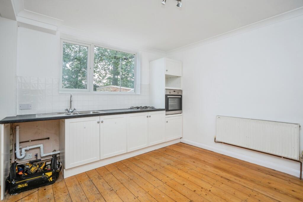 House in Fareham, Hampshire - View 4