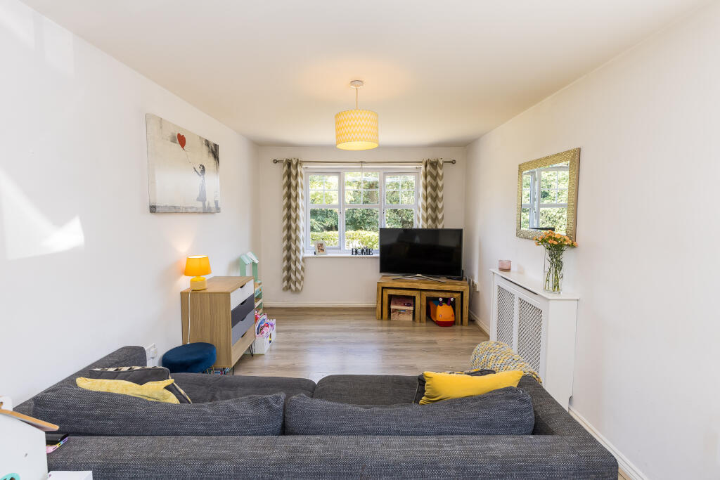 Apartment in Pen-y-ffordd, Flintshire - More