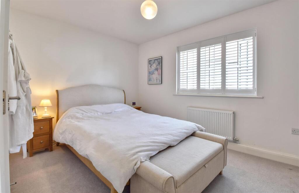 House in Tonbridge - More