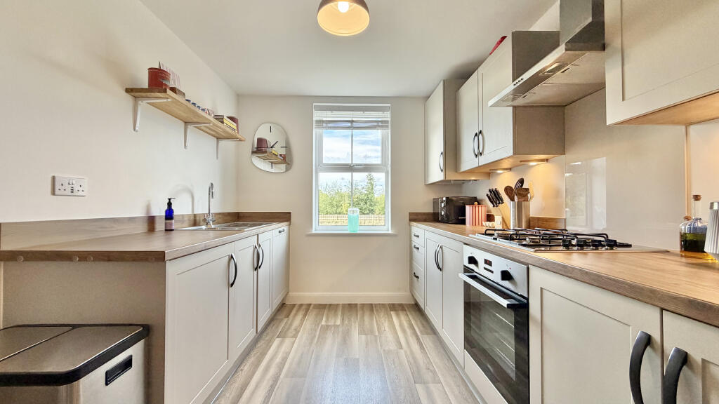 House in Taunton - View 4