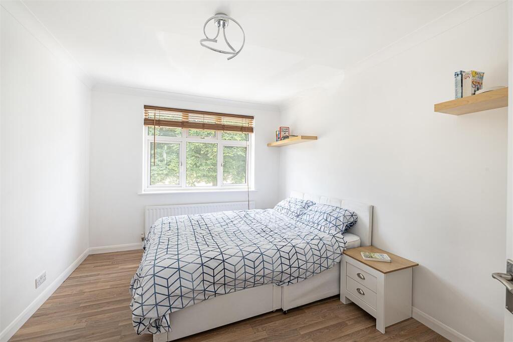 House in Harpenden, Southdown - More