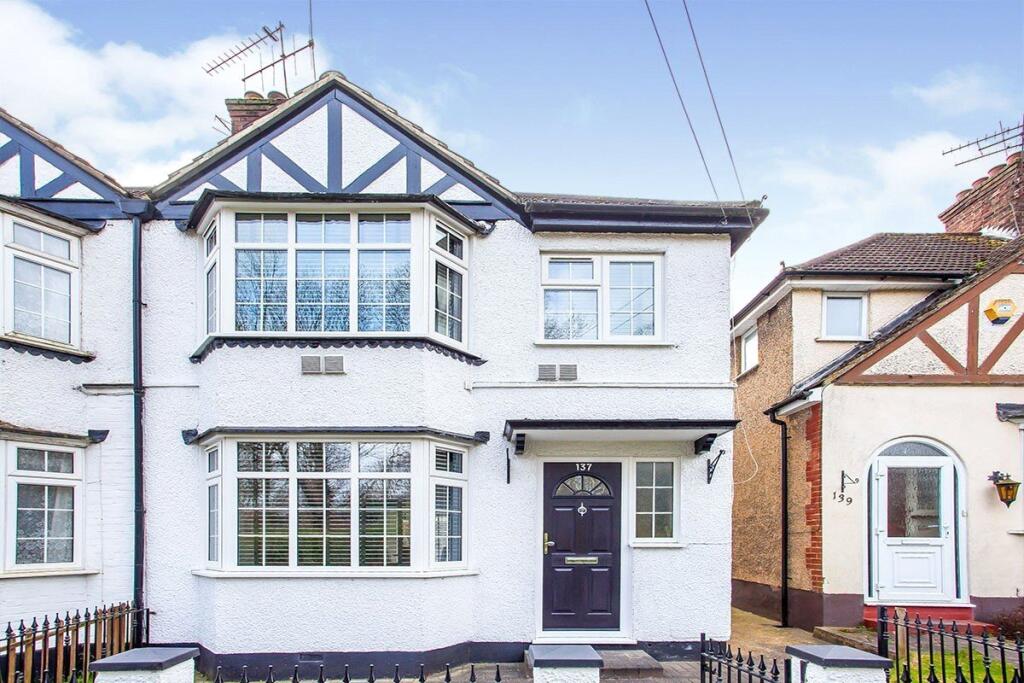 Main image of property: North Western Avenue, Watford, Hertfordshire, WD25