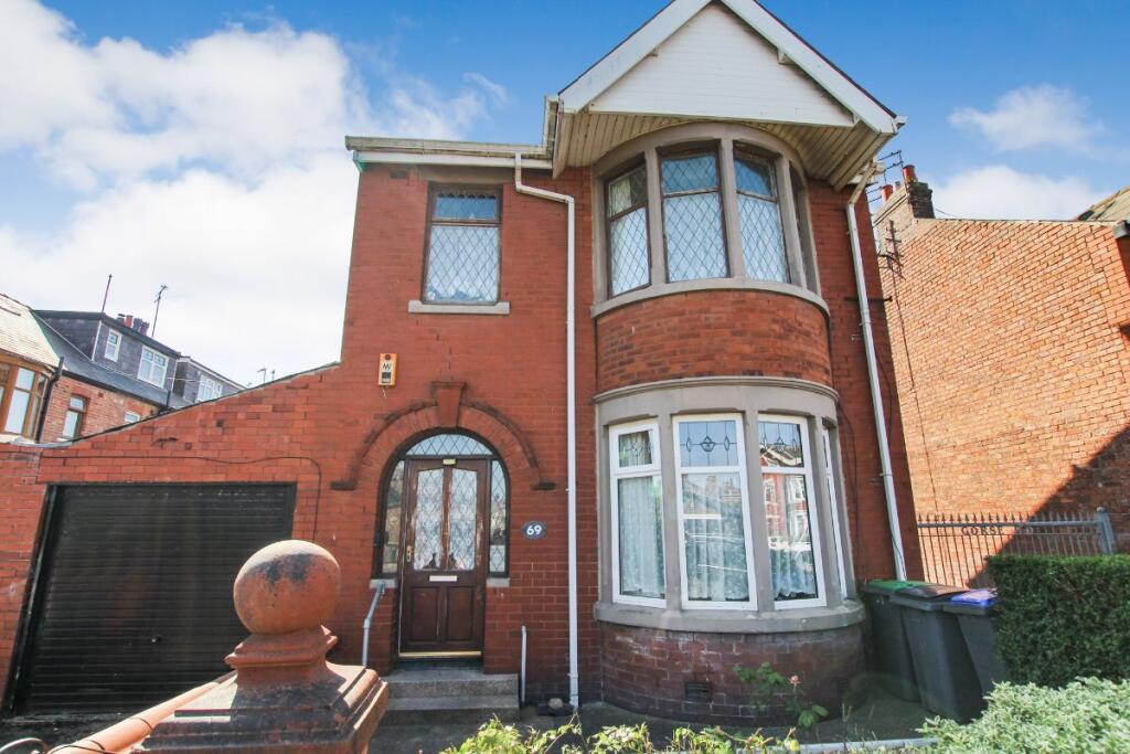 3-bed detached on 69 Gorse Road, Blackpool, FY3 9EA, £195,000