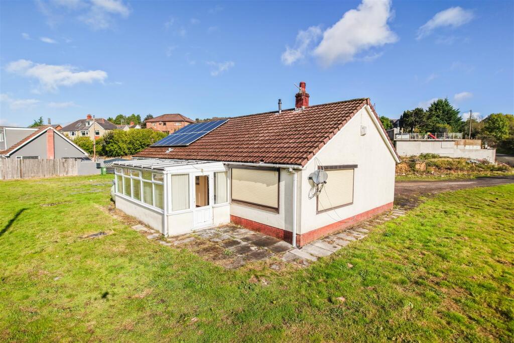 3-bed detached on Farm View, Tysswg Lane, Tredegar NP22 5BJ, £385,000