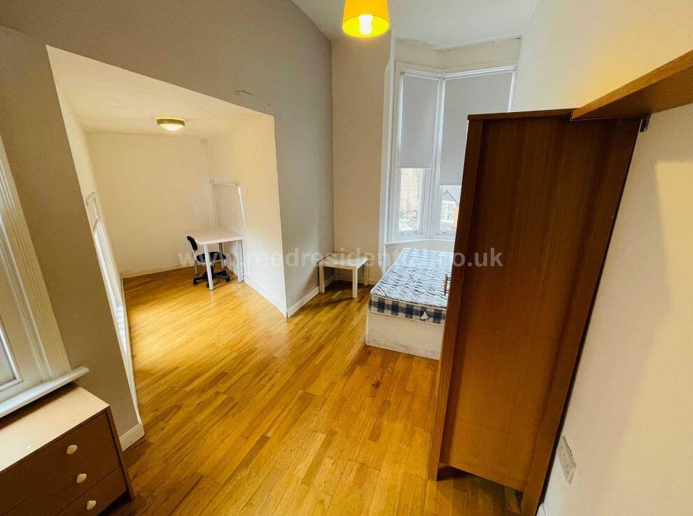 Apartment in Nottingham - View 4