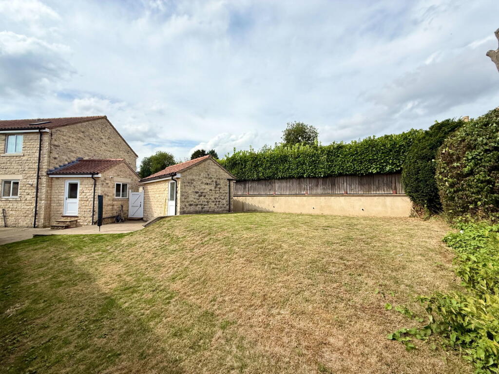 House in Wetherby, Bramham - View 4