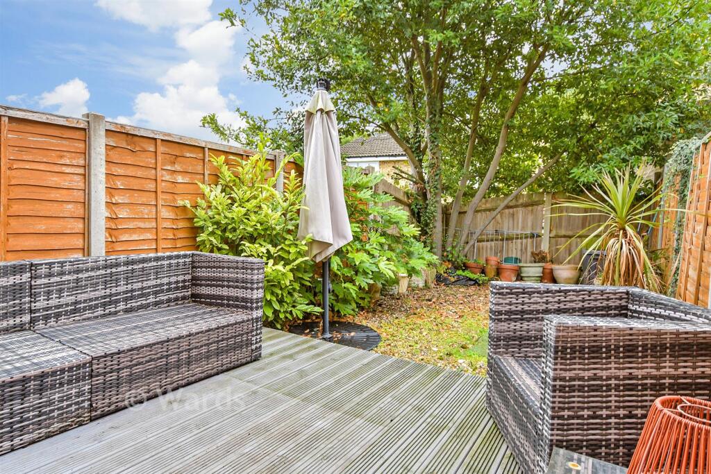 House in Chatham, Wayfield - View 2