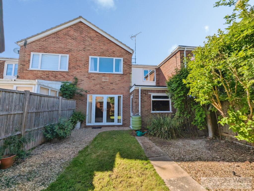 Darwin Close, Stamford photo 4