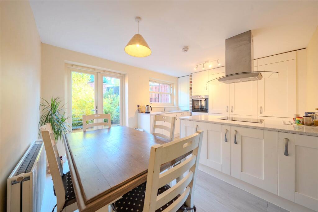 House in Leeds, West Yorkshire - View 3