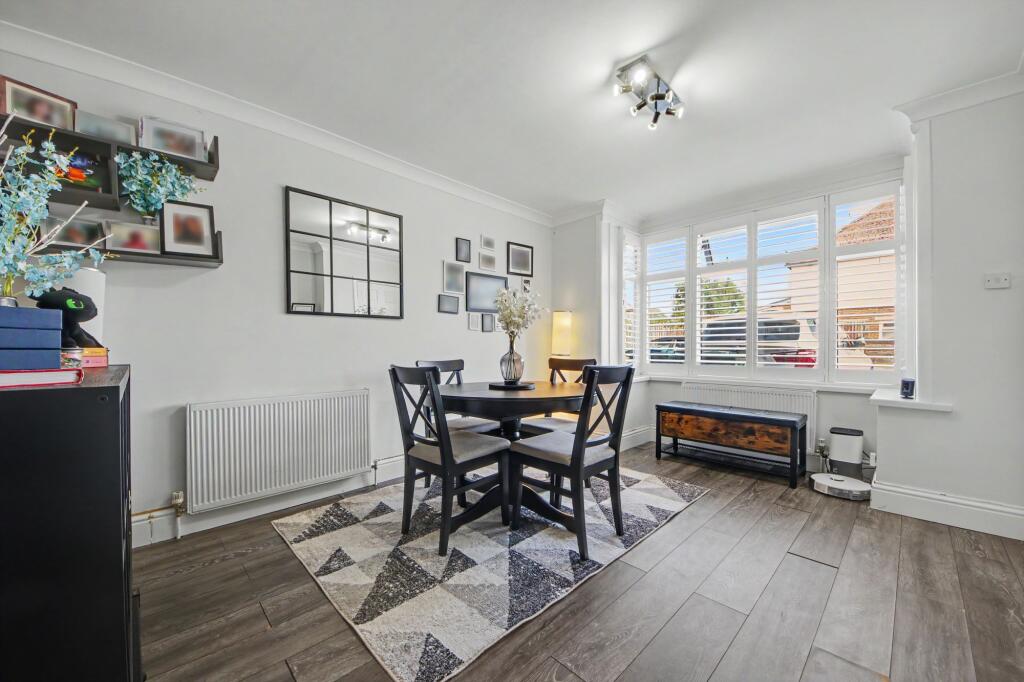 House in Southampton - More