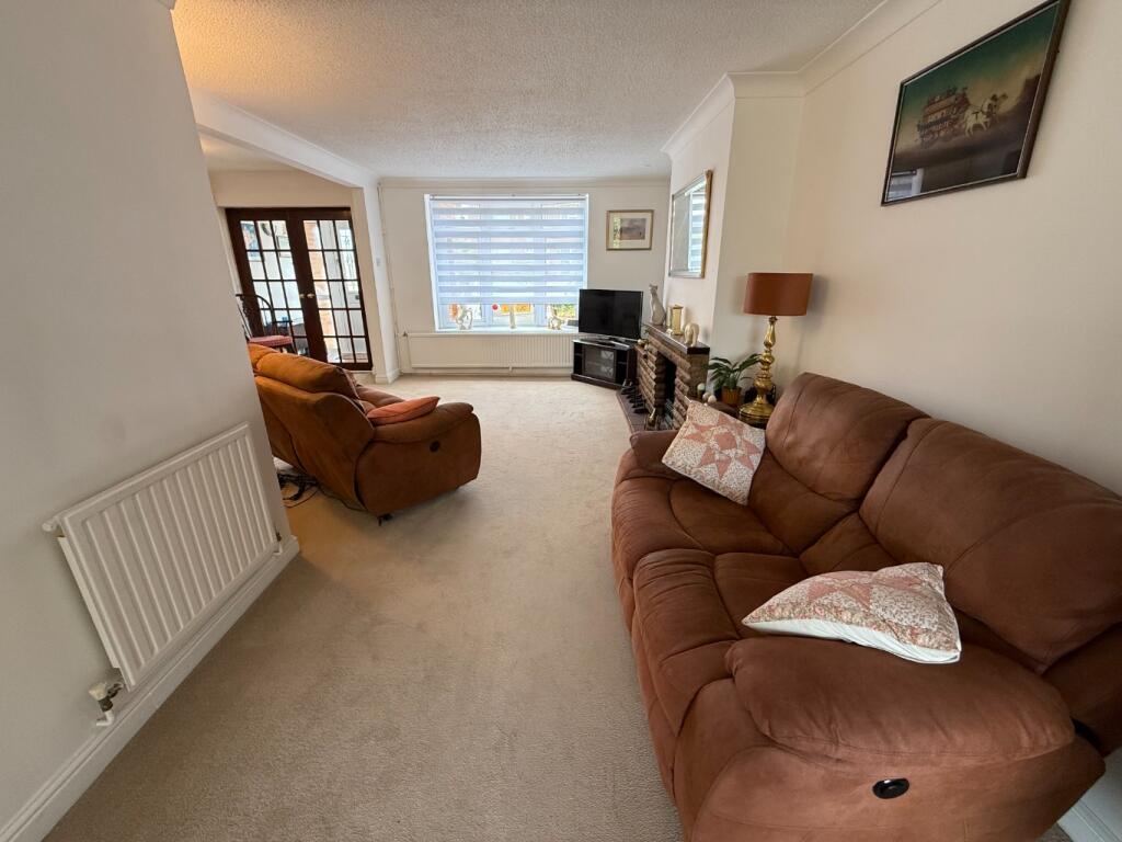House in Dunstable, Central Bedfordshire - View 3
