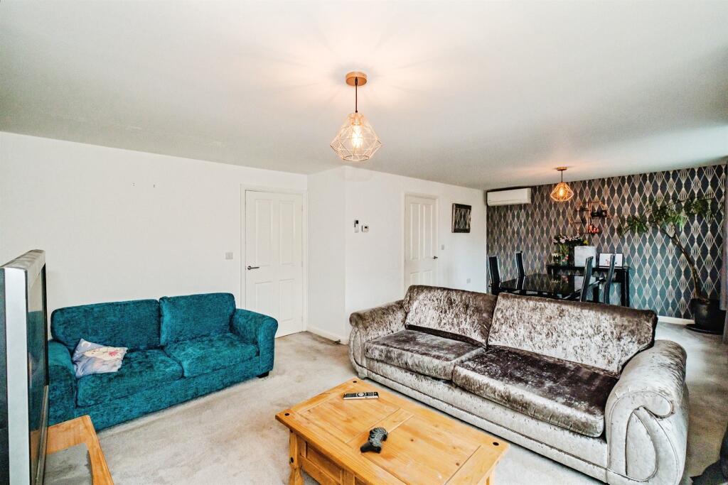 Geranium Drive, WORTHING photo 3