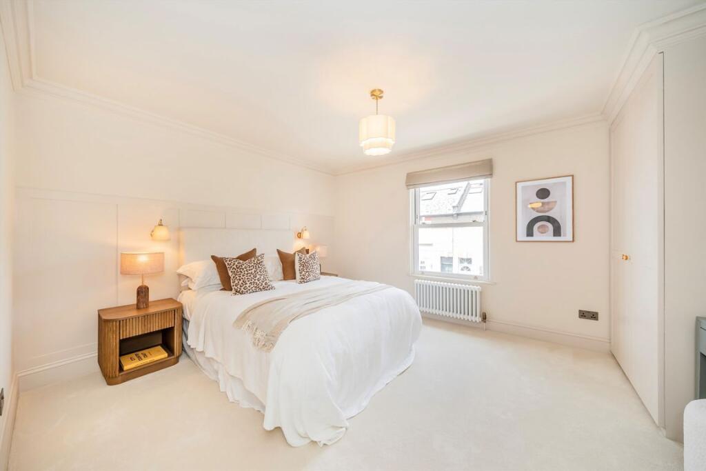 House in Twickenham - View 4