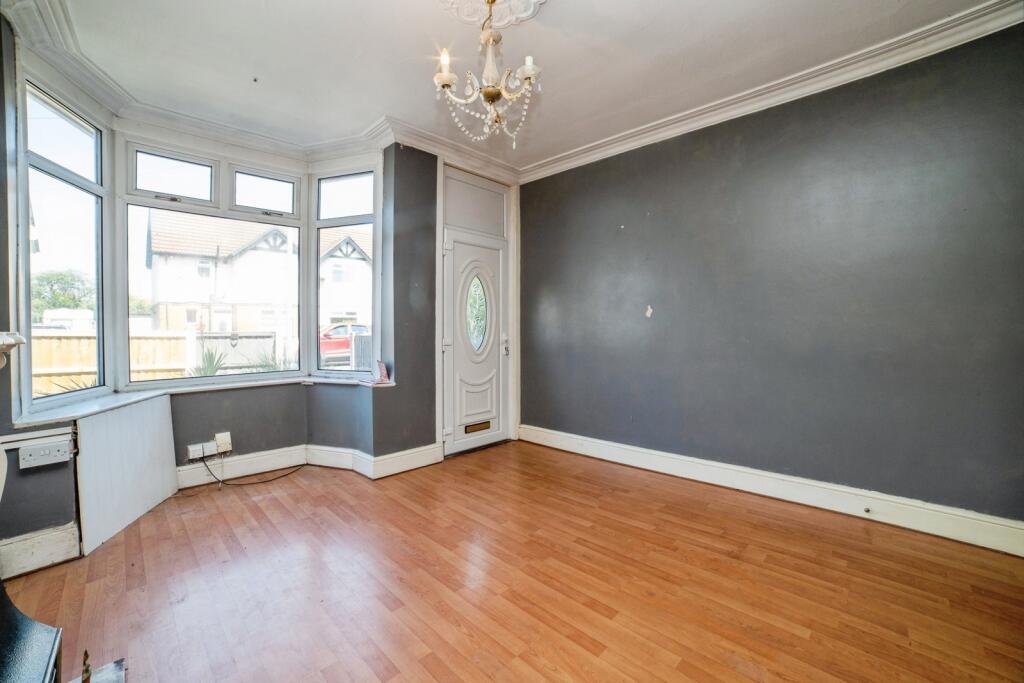 House in Ashfield, Sutton in Ashfield, Nottinghamshire - View 4